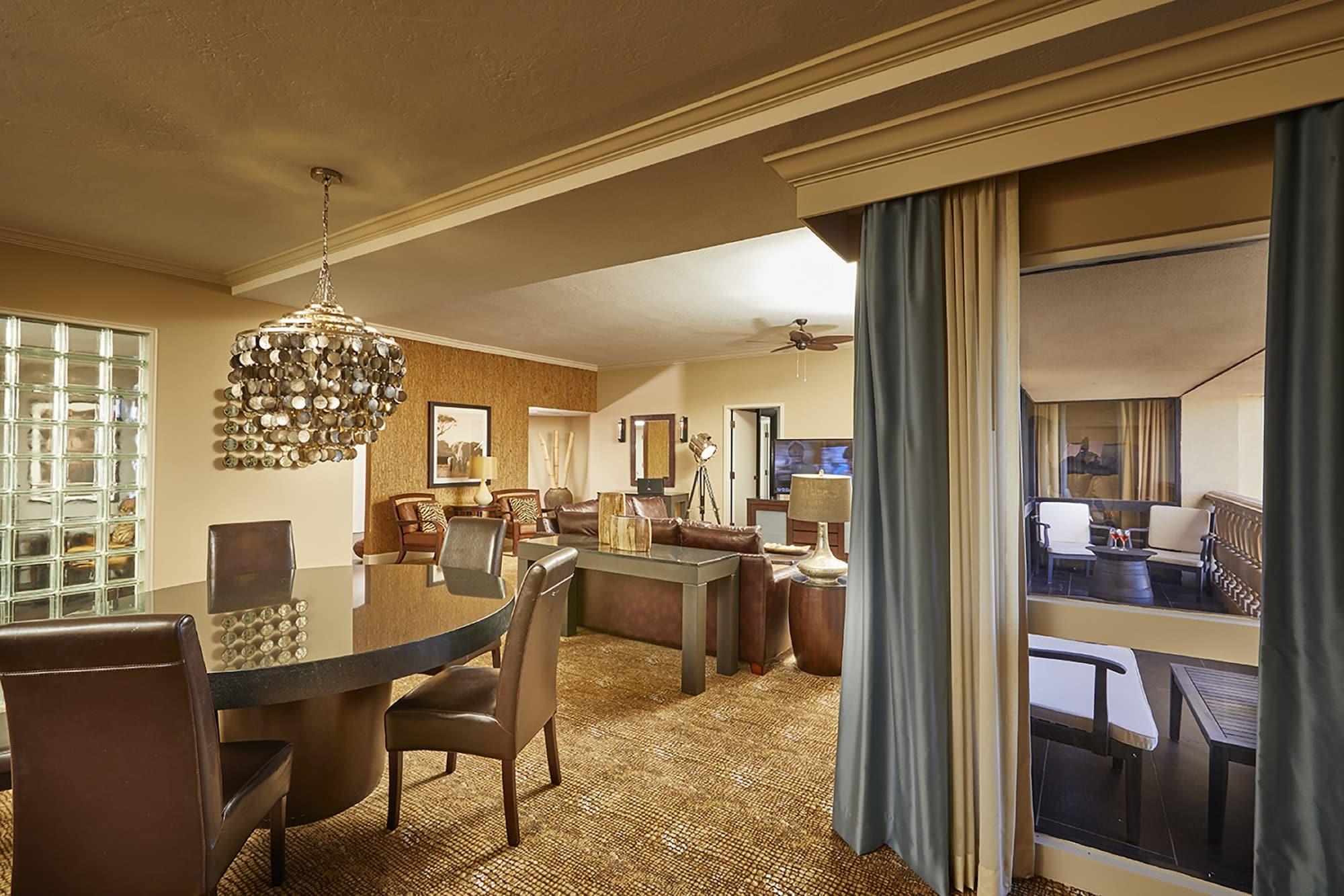 Doubletree By Hilton Phoenix Mesa Exterior photo