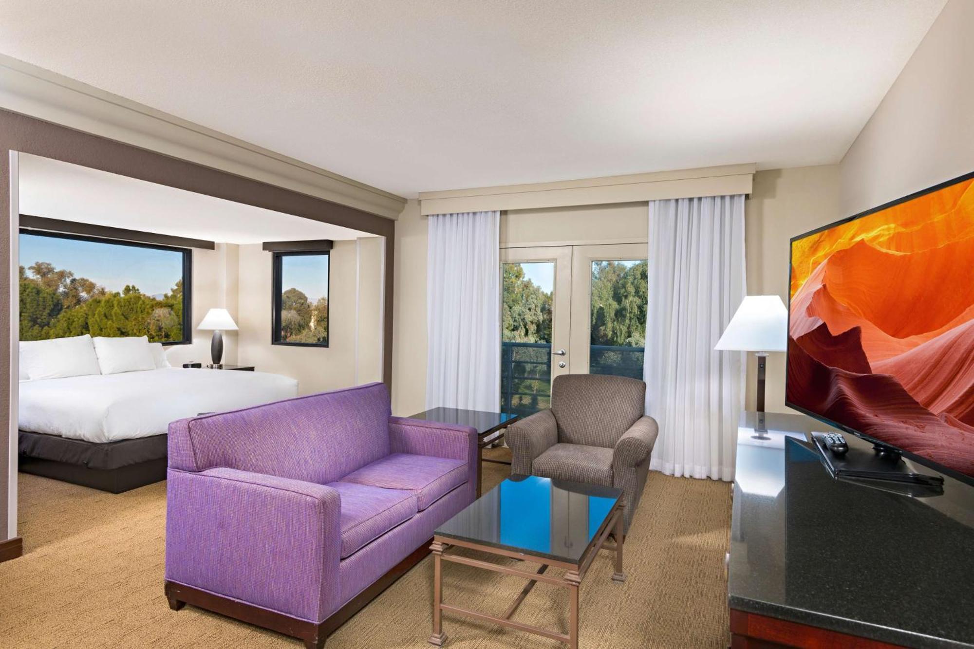 Doubletree By Hilton Phoenix Mesa Exterior photo